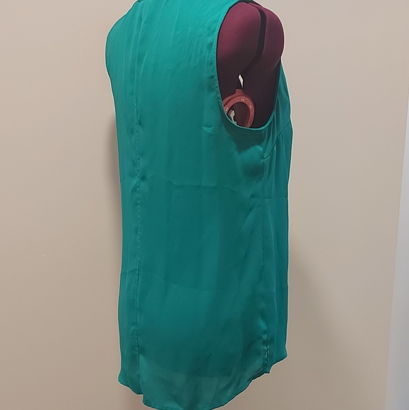 Green Shirt - Picture 2 of 2